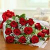Giftbasket,Gift,red roses,roses,basket,onlineflowerdelivery,present, presentation. wrapped,wrap