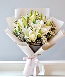 Valentine flower delivery muscat